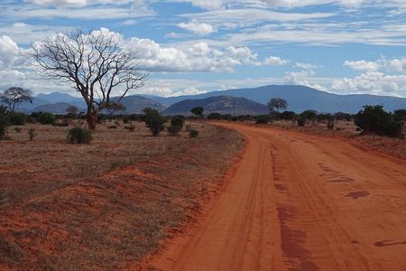 5 Days Safari Tsavo East Voyager Ziwani Amboseli Tsavo West Kilanguni Serena Ldg