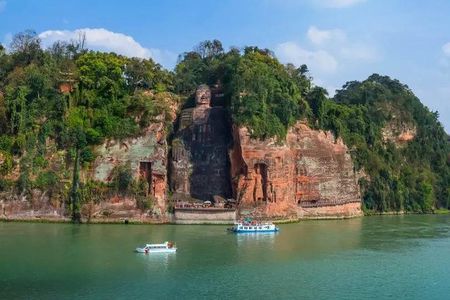 Private Full-day Trip: Leshan Giant Buddha&Emeishan Scenic Resort