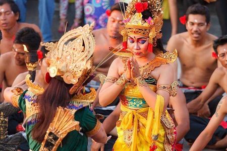 1 DAY Uluwatu Temple + Kecak Dance / Kecak Dance Ticket Included!Charter, hotel transfers, English / Japanese, arrangements OK