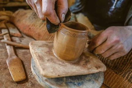 1-Day Shangri-La Tour to Ganden Monastery, Nixi Pottery Village and Tibetan Town