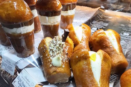 Naples: Street Food and Sightseeing Tour with Local Expert