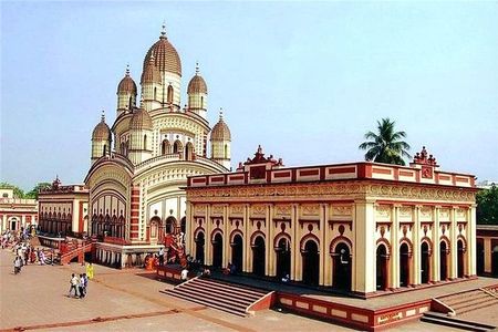 Kolkata Private Monument & Religious Day Tour