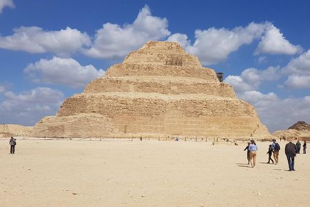 Full Day Tour Of Giza Pyramids, Memphis and Sakara