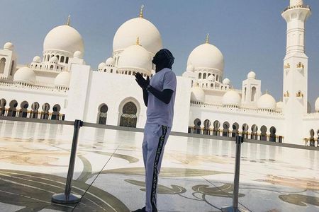 DEAL: Sheikh Zayed Grand Mosque and Dubai Red Dunes with BBQ Dinner