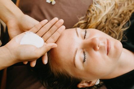 Facial treatment + Balinese massage at Bali Luxury Spa