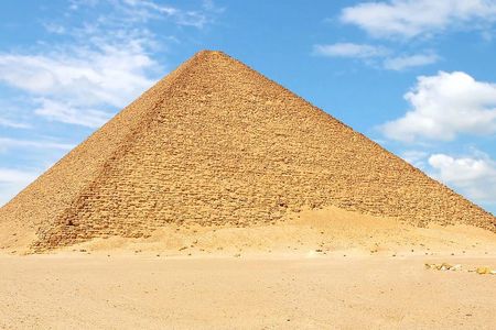 Private Guided Tour to Giza pyramids, Sphinx, Saqqara and Dahshur + Lunch