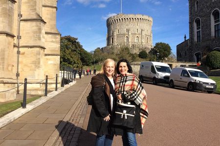 Private Windsor Roundtrip Transfer from London