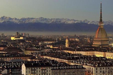 Turin by night 2-hour monolingual walking experience