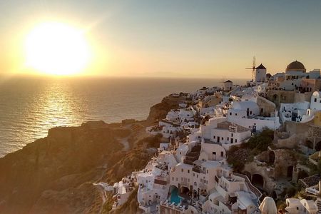 Santorini Secrets - Private 4hr Highlights Tour