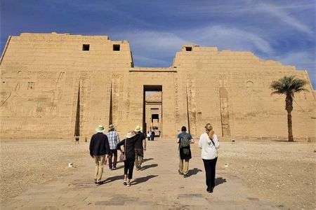 Private Tour of Habu Temples, Valley of the Worker & Valley of the Queens 