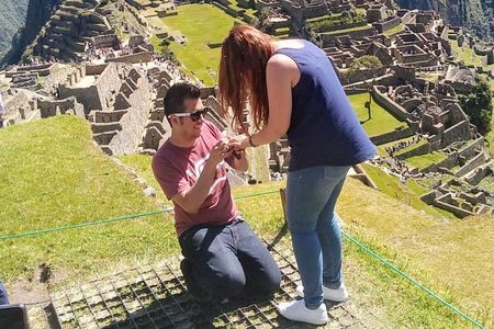 Private Professional Guide in Machu Picchu from Aguas Calientes