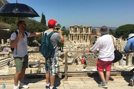 Ephesus with Terrace Houses Private Day Tour from Kusadasi