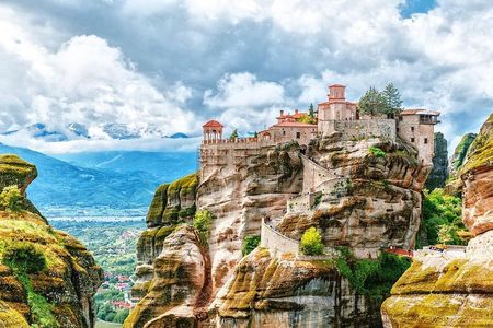 2 DAYS DEPHI -METEORA & Thermopylae Private Trip From Athens 