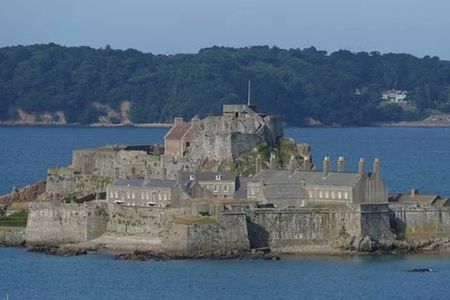 The Spectacular Coastline Boat Tour 