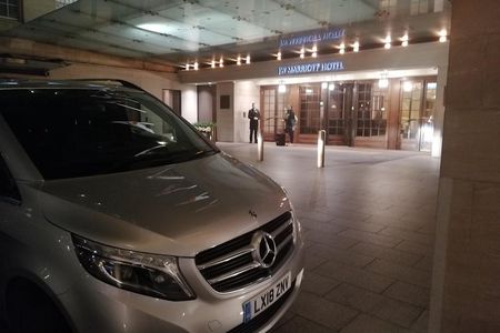 Private Transportation from & to London with Stopover at Windsor and its Castle