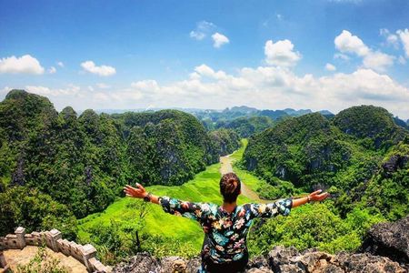 Hoa Lu Citadel - Trang An - Mua Cave Fullday Ninh Binh Private Tour