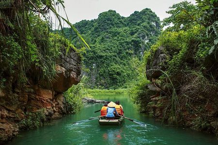 Trang An Grottos & Bai Dinh Pagoda : Fullday Ninh Binh Private Tour