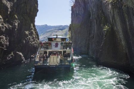 Stavanger: Waterfalls, Caves and Rock Tour By Sea