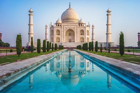 From Delhi: Same Day Taj Mahal Trip With Fatehpur Sikri by Train
