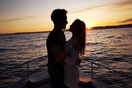 Sunset + Overnight on the boat + Breakfast