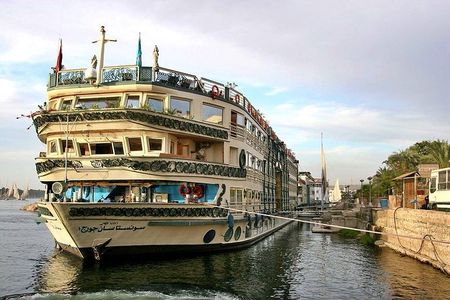 Classic Egypt Tour; Nile Cruise & Cairo