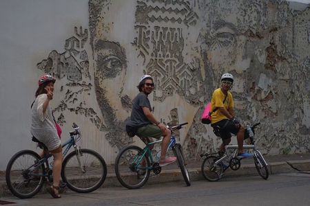 Day Biking Tour to Koh Rattanakosin from Bangkok 