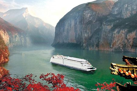 10-Day Private tour to Chengdu, Chongqing,Yangtze River Cruise and Shanghai