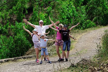 Santiago Island: Trek from Serra Malagueta to Rabelados Community