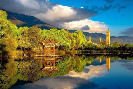Kunming Private Day Tour to Dali City Highlights by Bullet Train