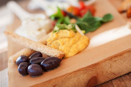 Small-Group Greek Food and Wine Tasting Tour in Santorini