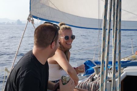 Authentic Barcelona Sailing Tour with Swim & Drinks