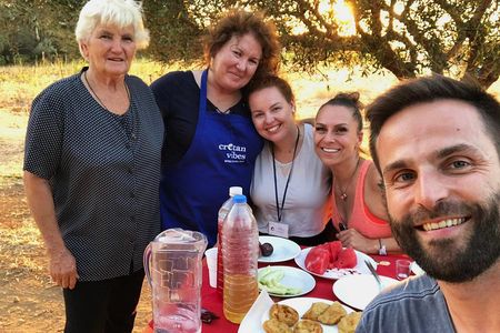 Cretan Farm Tour with Cheese-Making & Picnic with Cretan Vibes