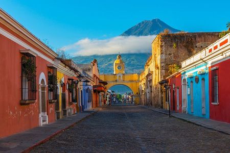 Antigua Guatemala World Heritage Site: Day Tour from San Salvador