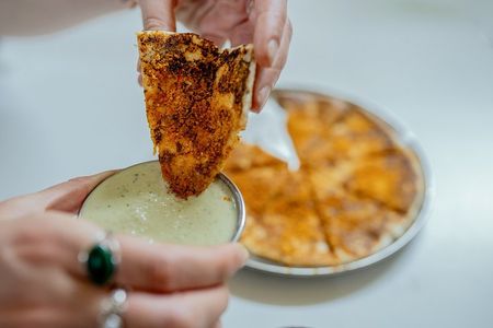 The 10 Tastings of Mumbai With Locals: Private Street Food Tour 