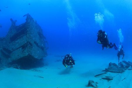 Learn to Scuba Dive in Cabo San Lucas with PADI