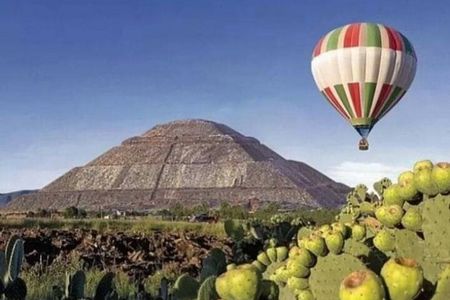 Teotihuacan Sunrise Balloon Ride with Breakfast,Pyramids & Mezcal