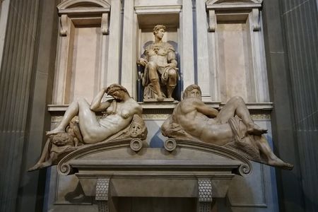 Florence: 1.5 hour Medici Chapels monolingual small-group guided tour 