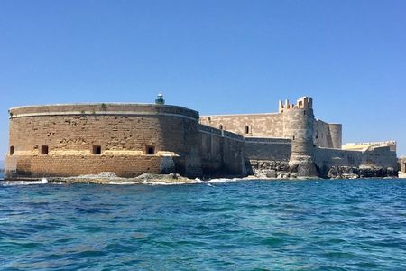 Boat tour Ortigia, sea caves and Pillirina 2h