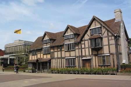 Cotswold & Shakespeare Country Tour in Executive Luxury Vehicle Private 