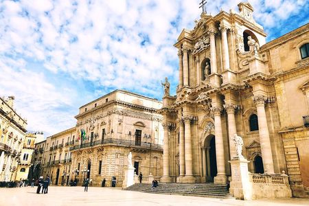 Private Tour of Ortygia's Highlights with Enrica De Melio
