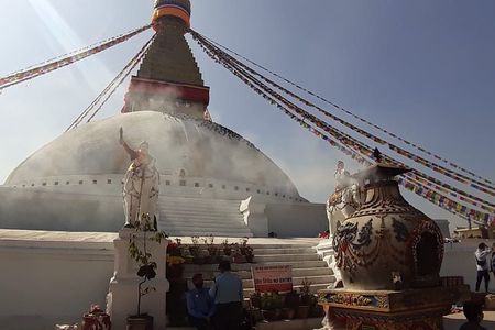 Private Short Hiking Trip to Syambhunath Stupa from Thamel