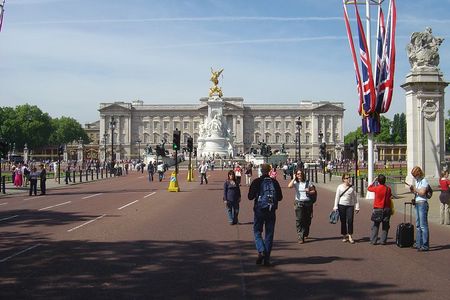 Half day London Private Tour in Executive Luxury Vehicle 
