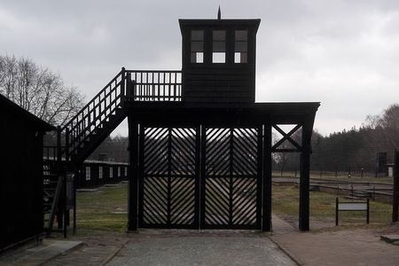 Stutthof Concentration Camp English Tour with Gdansk Hotel pickup