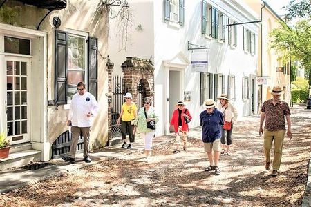 Food, Wine & History Tour with Cooking Class