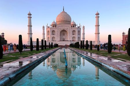 Private Taj Mahal Sunrise and Agra Fort Skip the Line Tour 