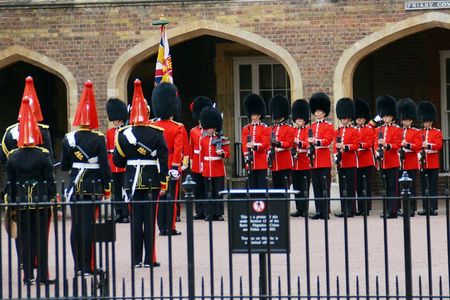 Royal London And Changing of Guard - Very Small Group Tour