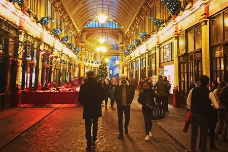 London Christmas Carol & Charles Dickens Small Group Walking Tour