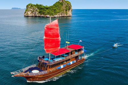 Private Full-Day Red Dragon Yacht for Snorkeling Koh Tan & Visit Pink Dolphin