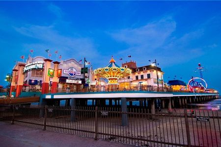 Galveston Island Van Tour 5-Hr Air-Conditioned Sightseeing Tour