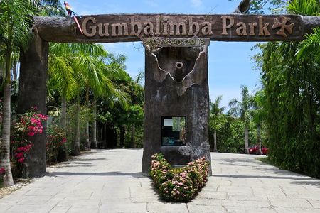  Roatan Gumbalimba Preservation Eco-Park & Beach